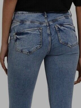 Sculpting Bootylifting Stretch Jeans Size 8
